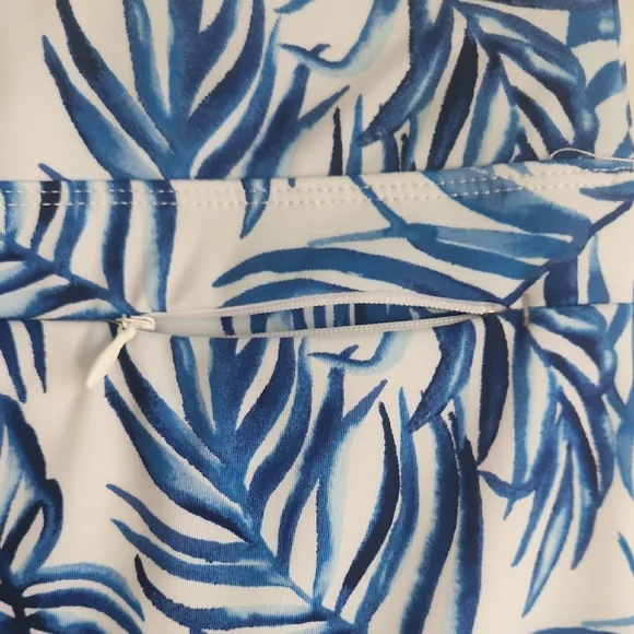 Tommy Bahama 2PC Golf Set - Picture 4 of 8